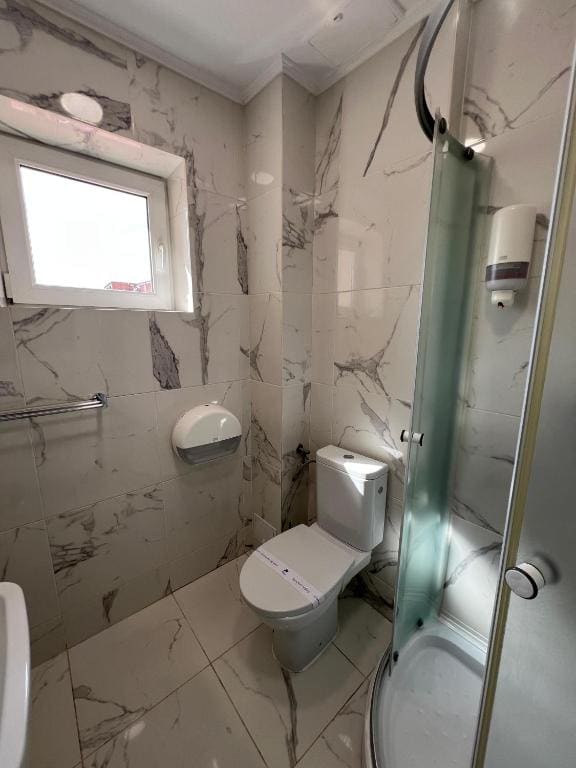 Deluxe Triple Room room - Image 1