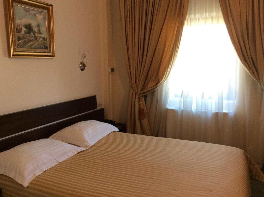 Deluxe Double Room room - Image 3