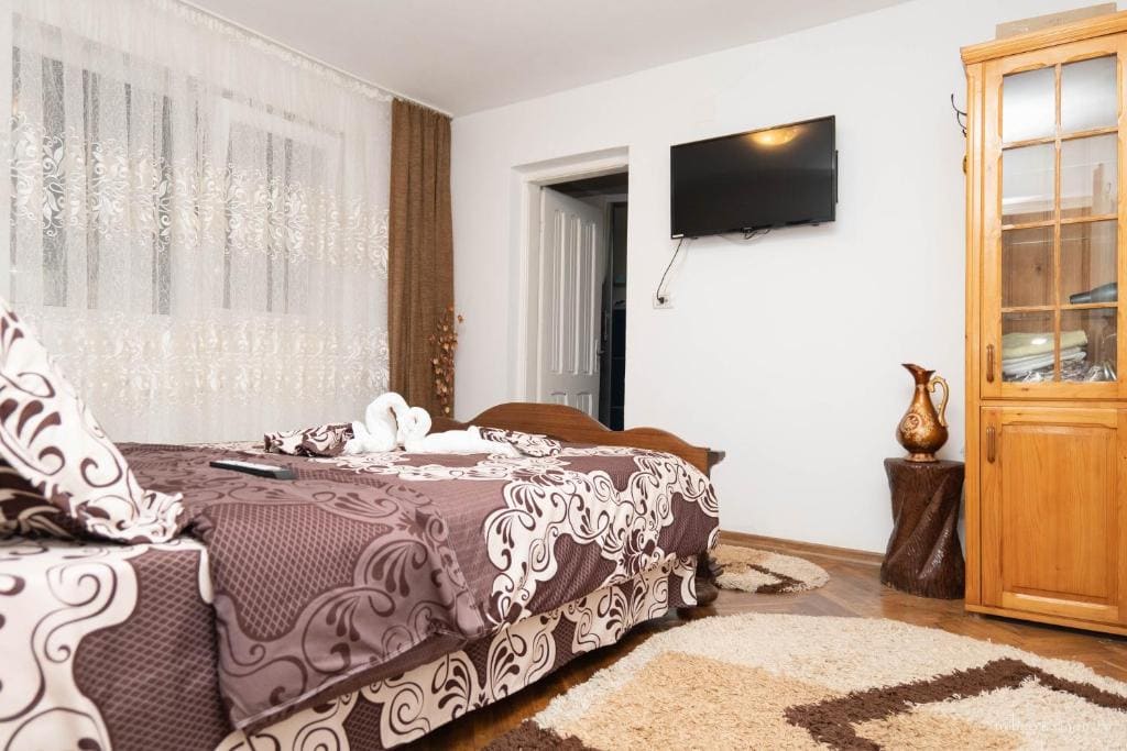 Deluxe Double Room with Bath room - Image 2