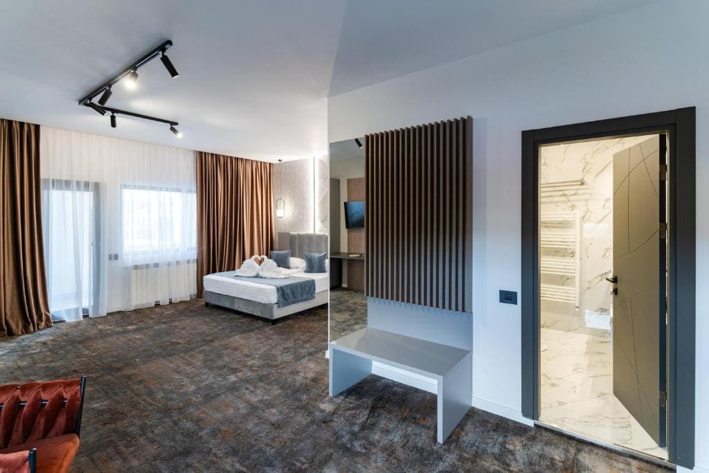 Superior King Room room - Image 2