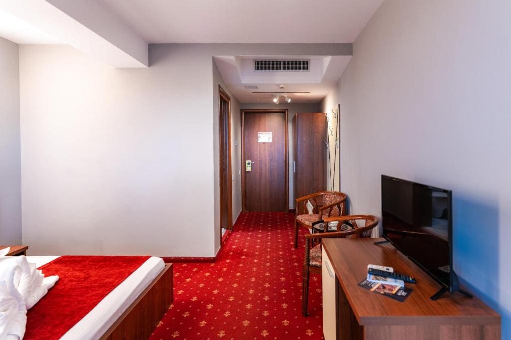 King Room with Balcony room - Image 3