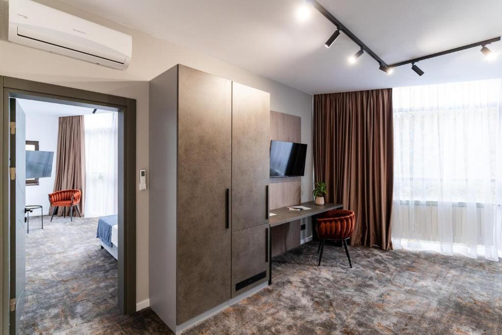 Deluxe Apartment room - Image 2