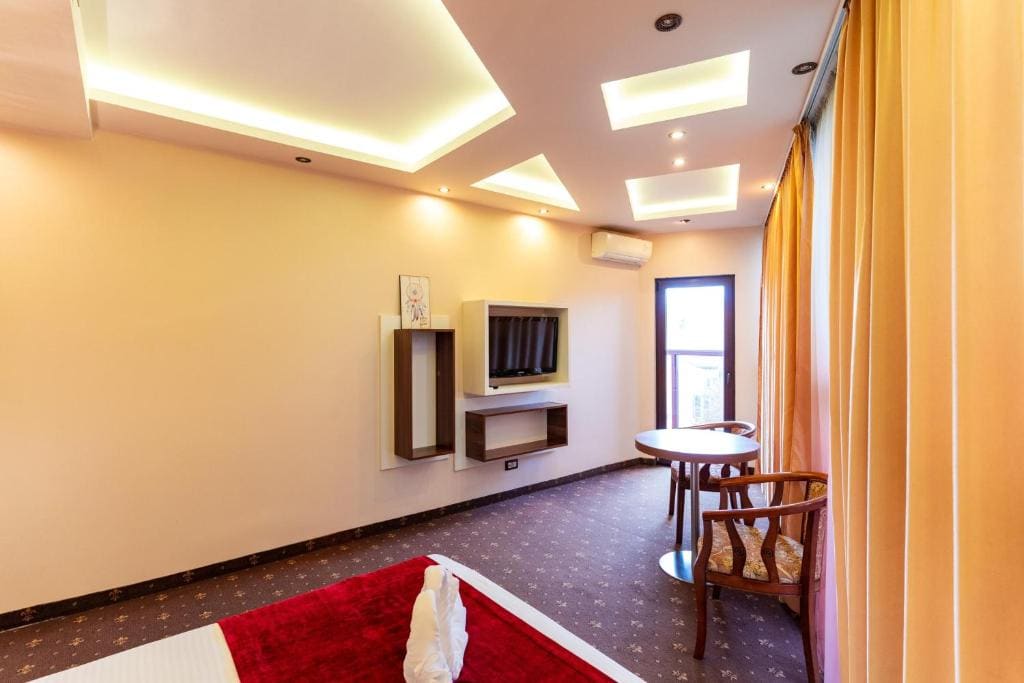 Apartment with Terrace room - Image 3