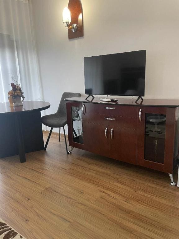 Deluxe Family Room room - Image 3