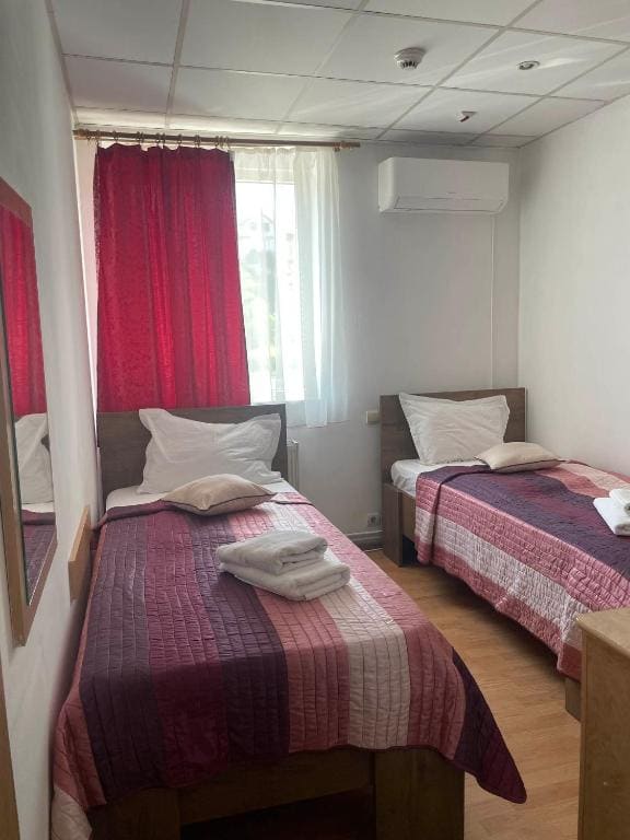 Double or Twin Room room - Image 3