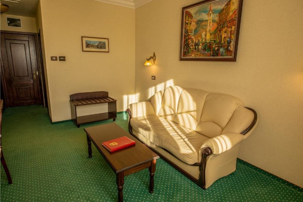 Suite with Balcony room - Image 2