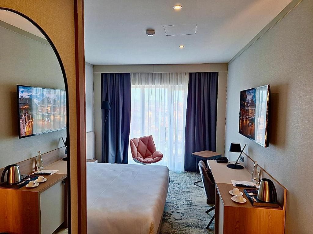Suite with One Double Bed and Sofa Bed room - Image 3