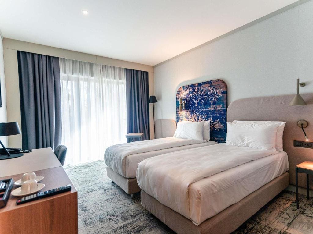 Superior Twin room - Image 1