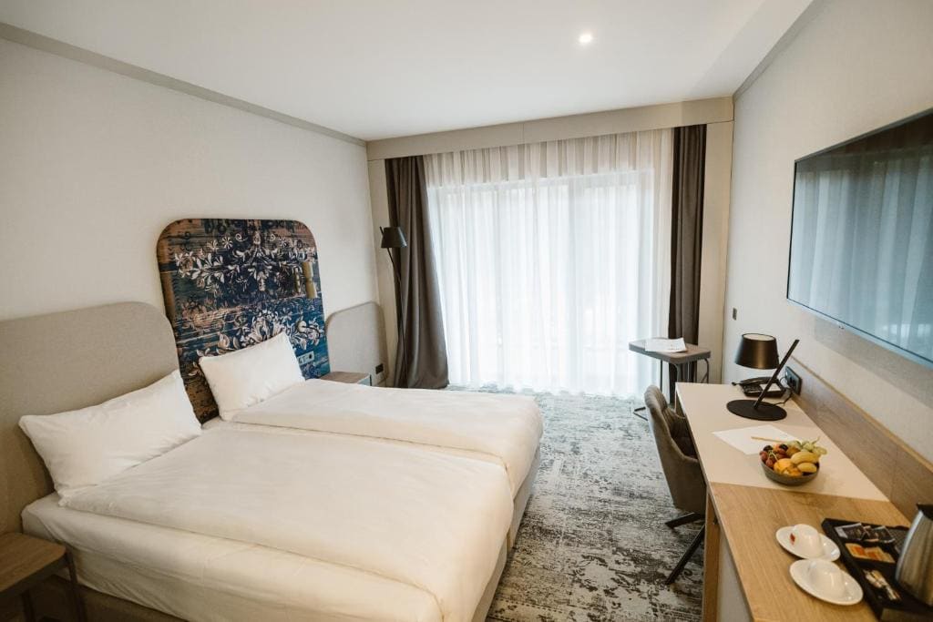 Superior Twin room - Image 3