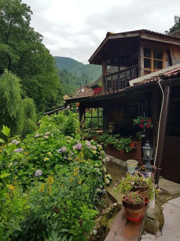 One-Bedroom Chalet room - Image 2