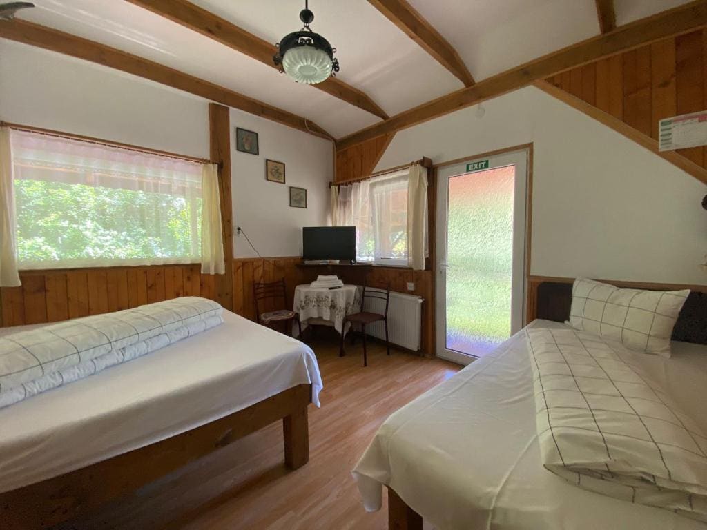 Triple Room with Balcony room - Image 1