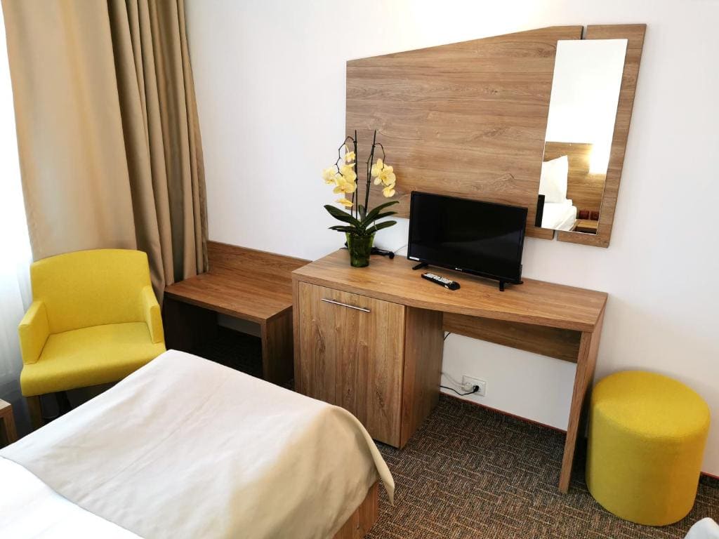 Standard Double Room room - Image 2