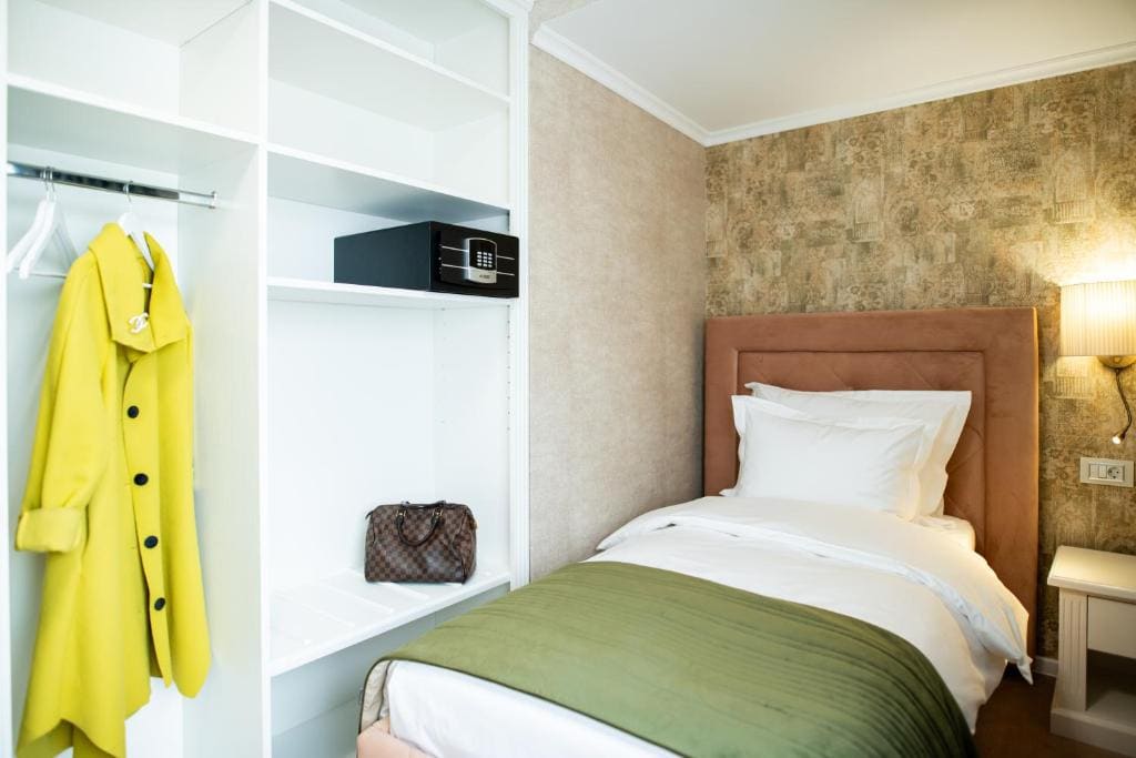 Deluxe Single Room room - Image 1