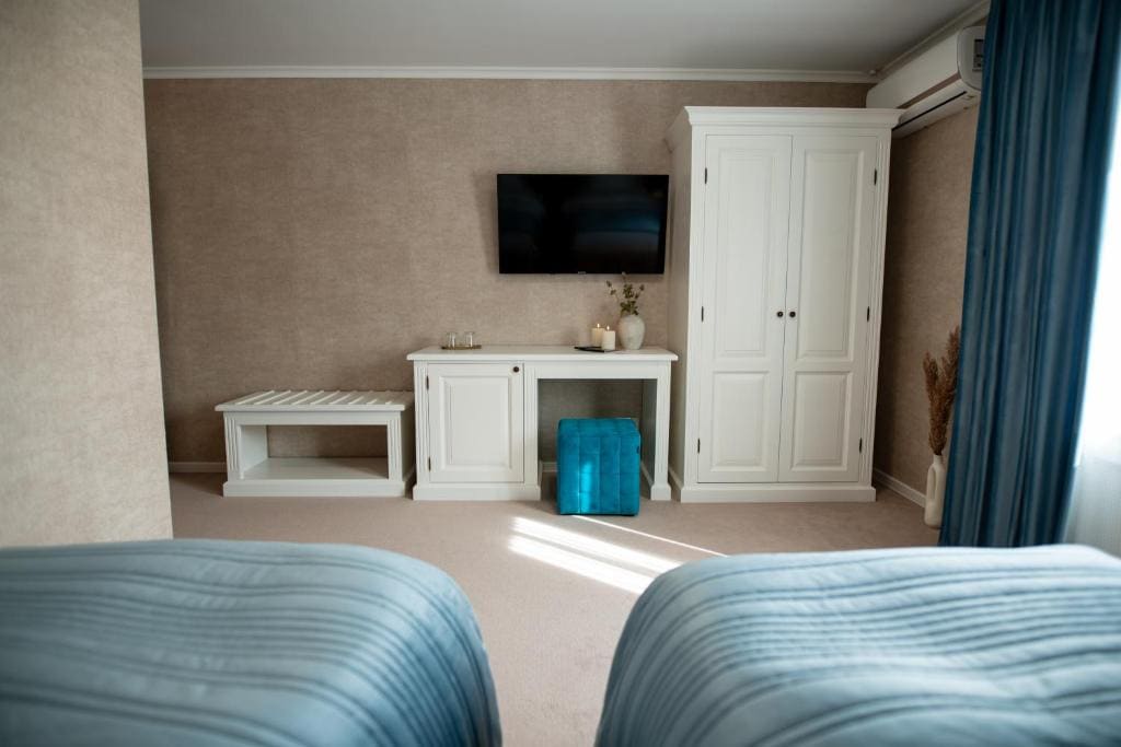Deluxe Twin Room room - Image 3