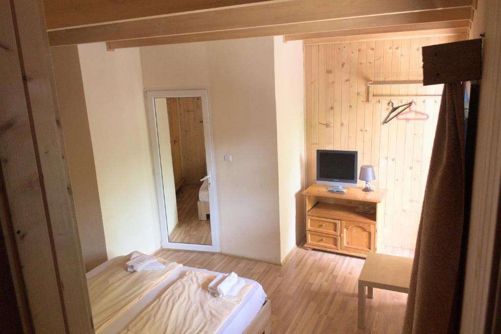 Family Room room - Image 1
