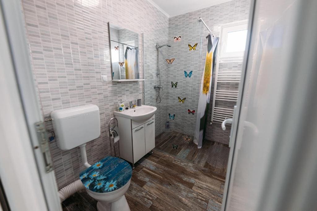 Double Room with Extra Bed room - Image 1