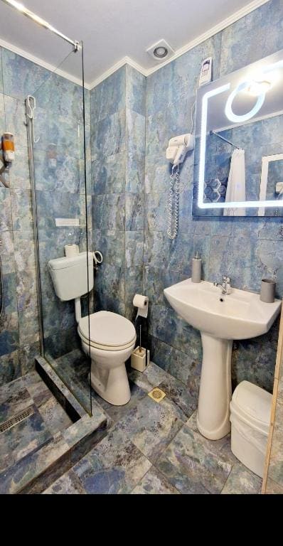 Economy Double Room room - Image 2