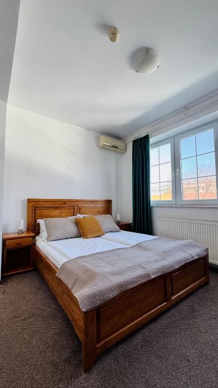 One-Bedroom Suite room - Image 1