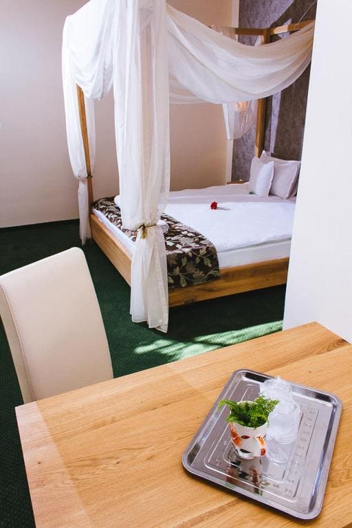 Large Double Room room - Image 1