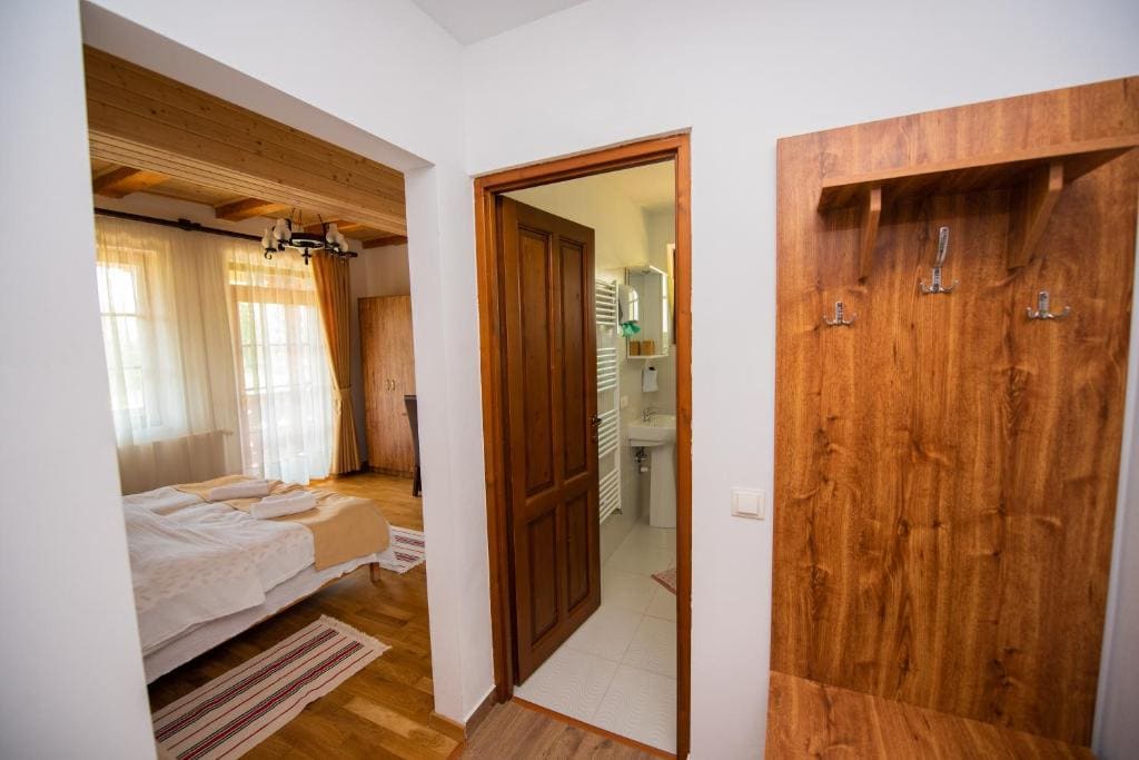 Large Double Room room - Image 3