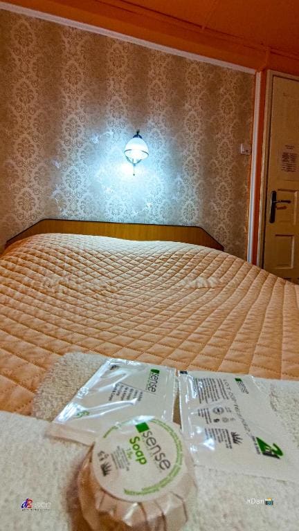 Double Room with Private Bathroom room - Image 3