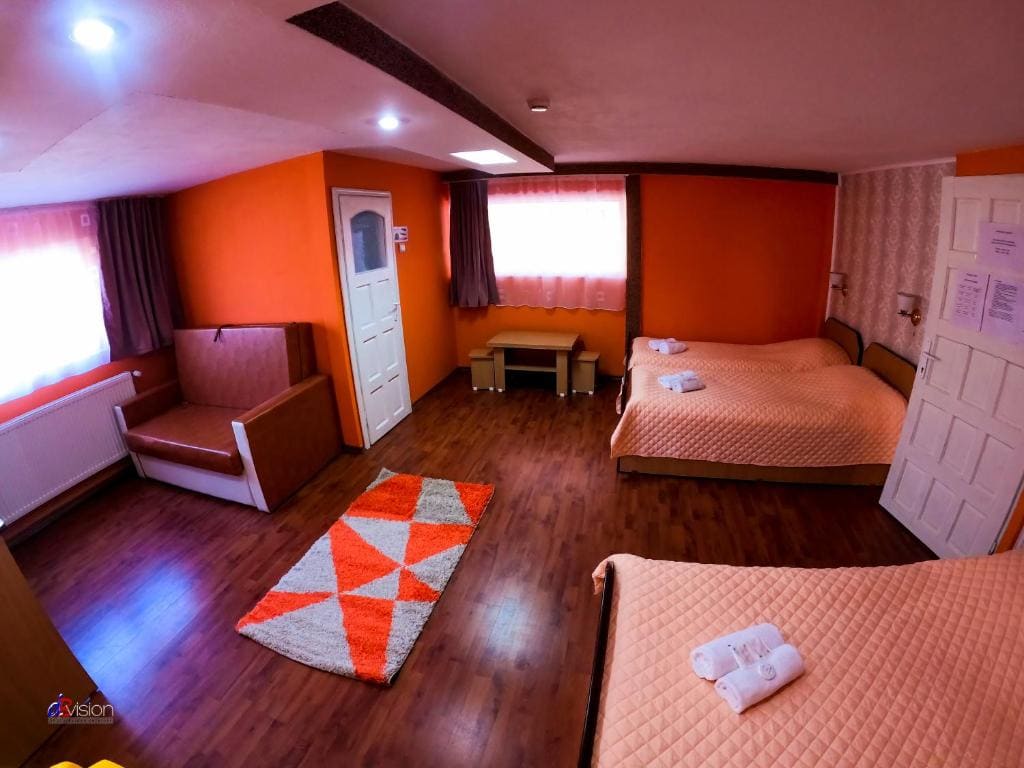Quadruple Room with Bathroom room - Image 1