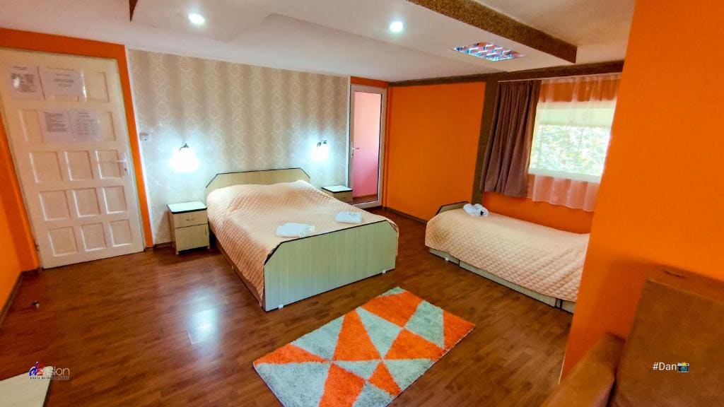 Triple Room with Balcony room - Image 2