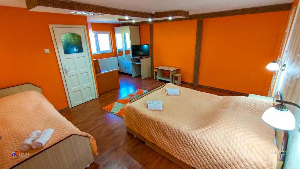 Triple Room with Balcony room - Image 3