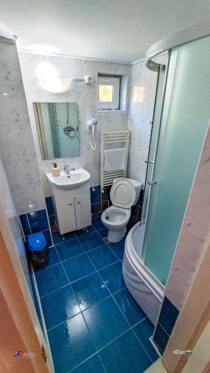 Triple Room with Private Bathroom room - Image 1