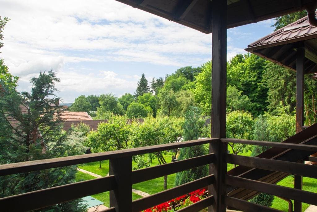 Two-Bedroom Apartment with Balcony room - Image 2