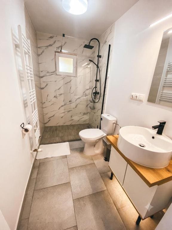 Double Room with Private Bathroom room - Image 3