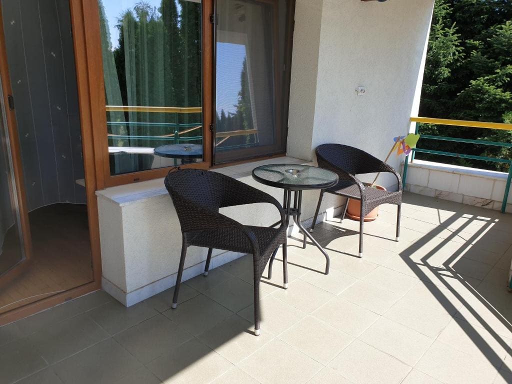 Twin Room with Balcony room - Image 1