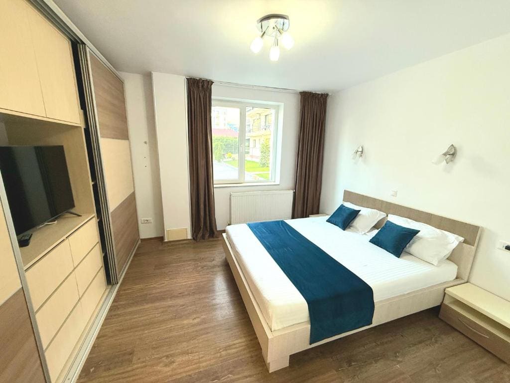 Two-Bedroom Apartment with Terrace room - Image 2
