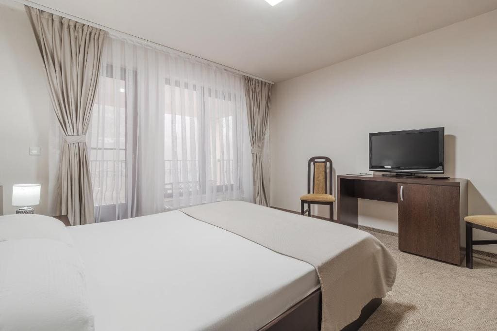 Deluxe Double Room room - Image 3