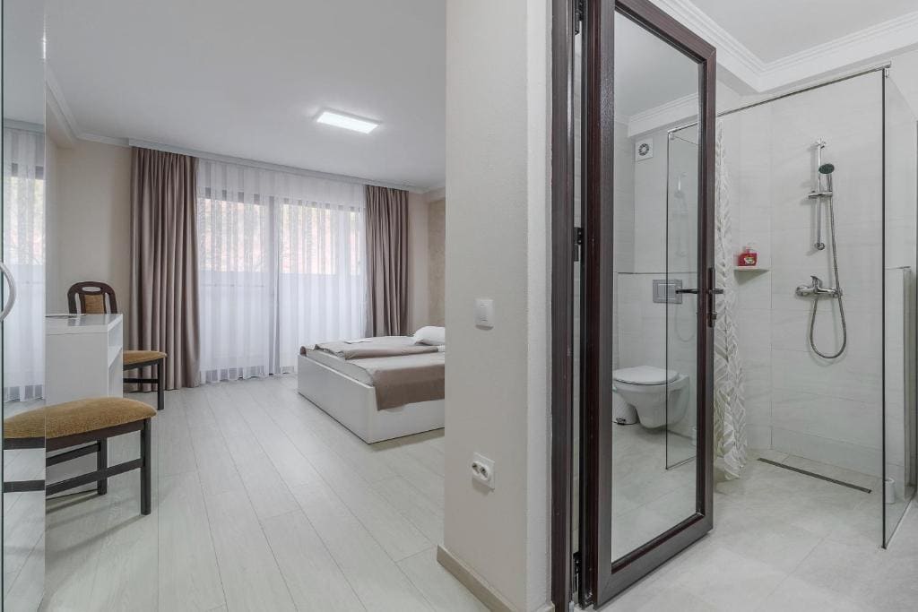 Triple Room with Balcony room - Image 1