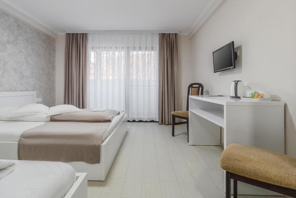 Triple Room with Balcony room - Image 2
