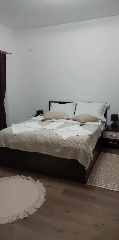 Double Room with Mountain View room - Image 2