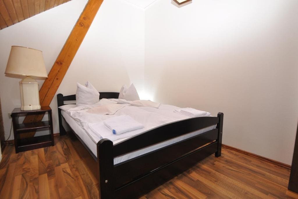 Double or Twin Room with Private Bathroom room - Image 2