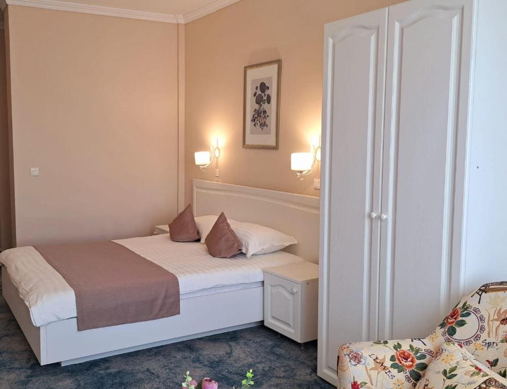Deluxe Double Room room - Image 2