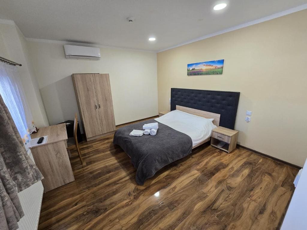 Double Room room - Image 2