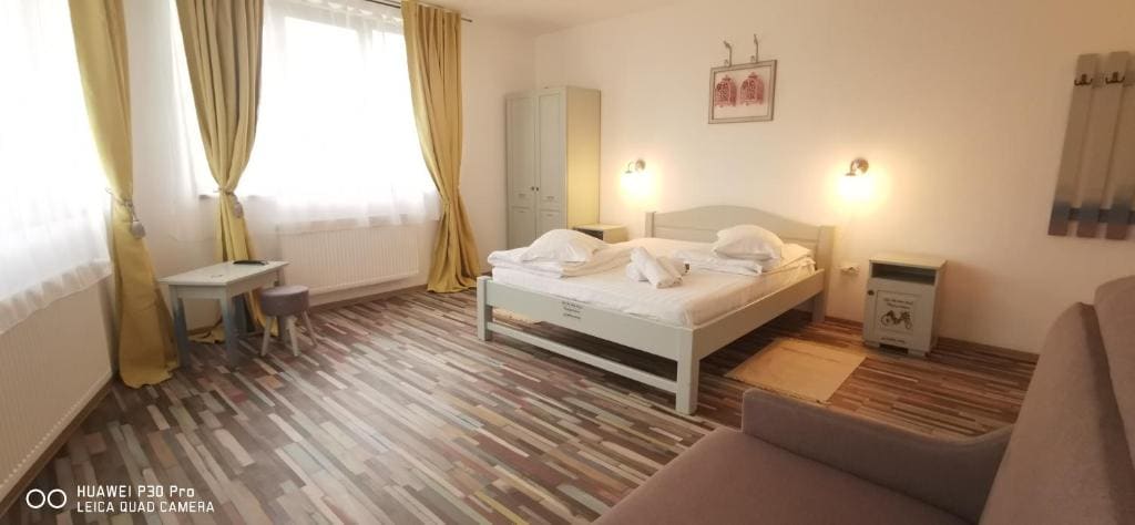 Triple Room with Private Bathroom room - Image 3