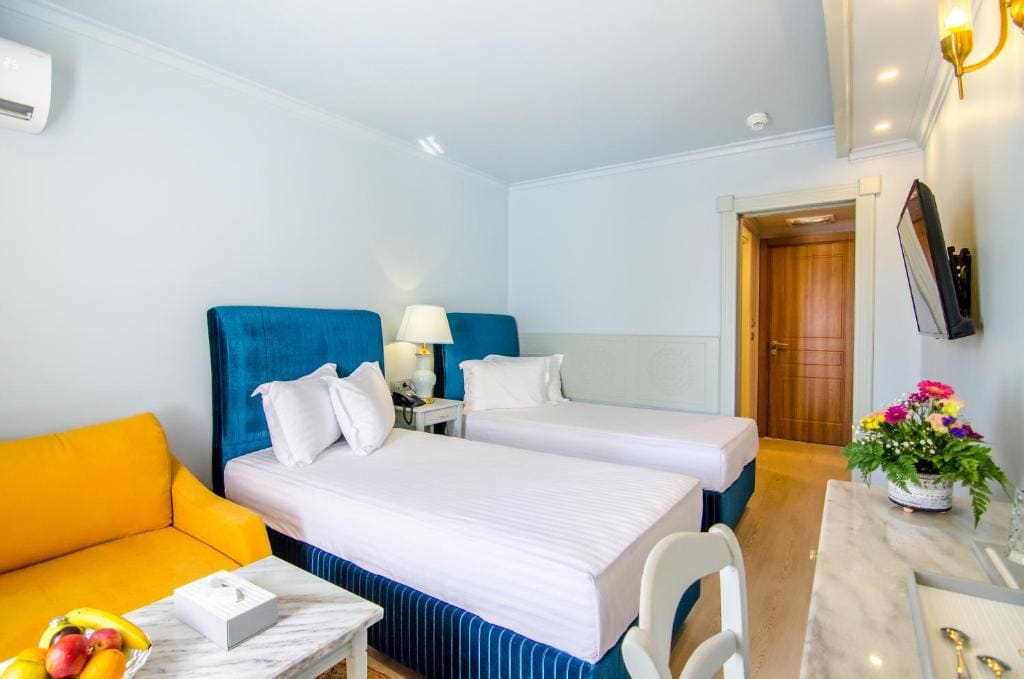 Matrimoniala/Twin Standard Seaview - Amfiteatru room - Image 1