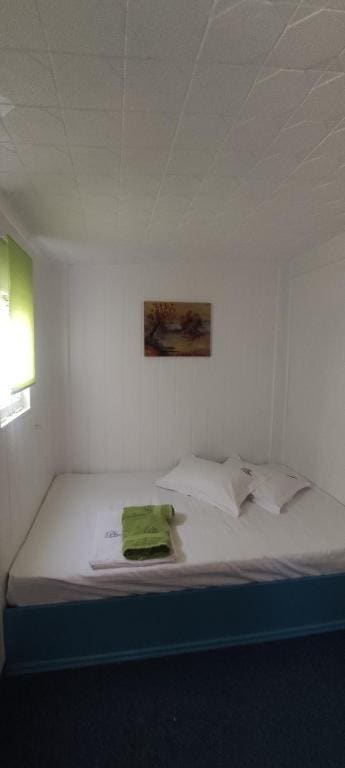 Double Room with Private Bathroom room - Image 3