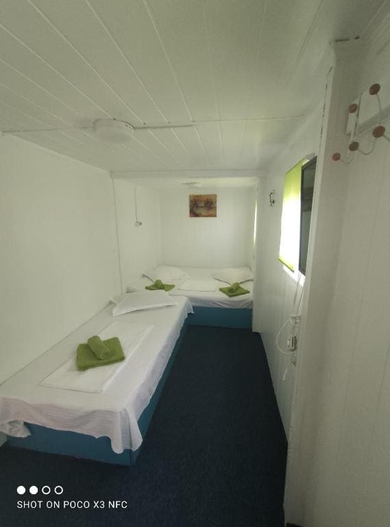 Triple Room with Bathroom room - Image 1