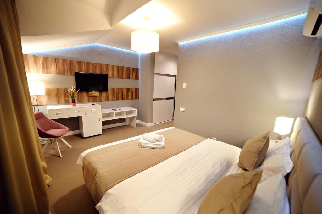 Large Double Room room - Image 1