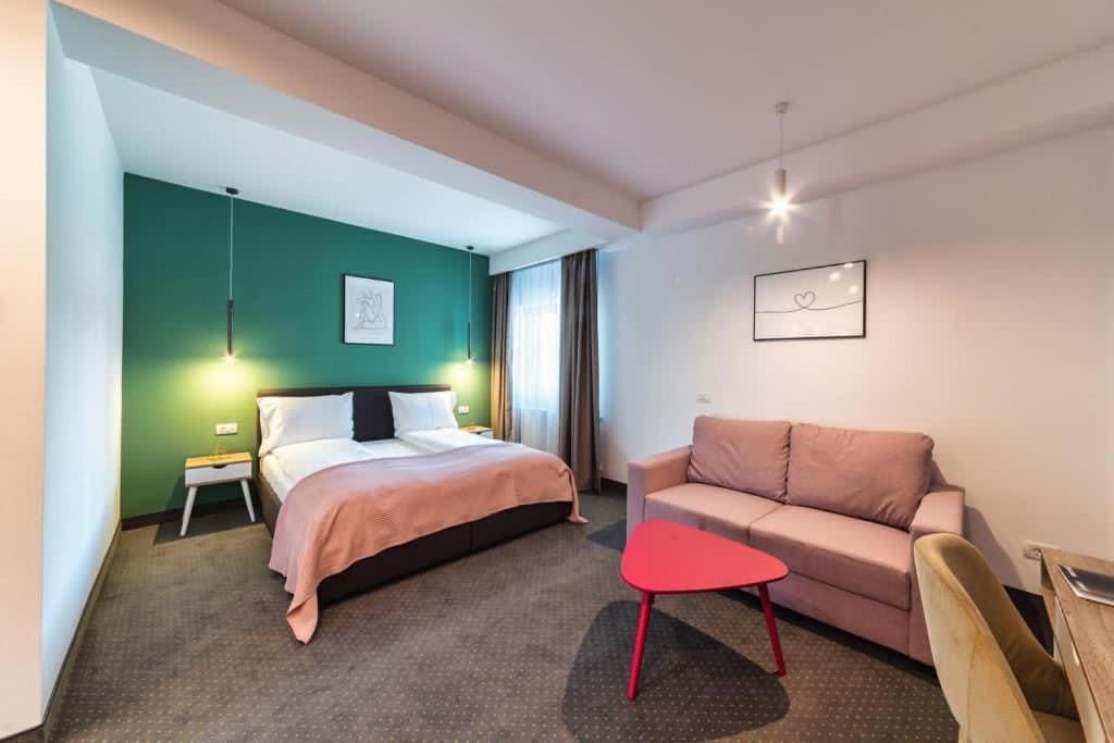 Large Double Room room - Image 2