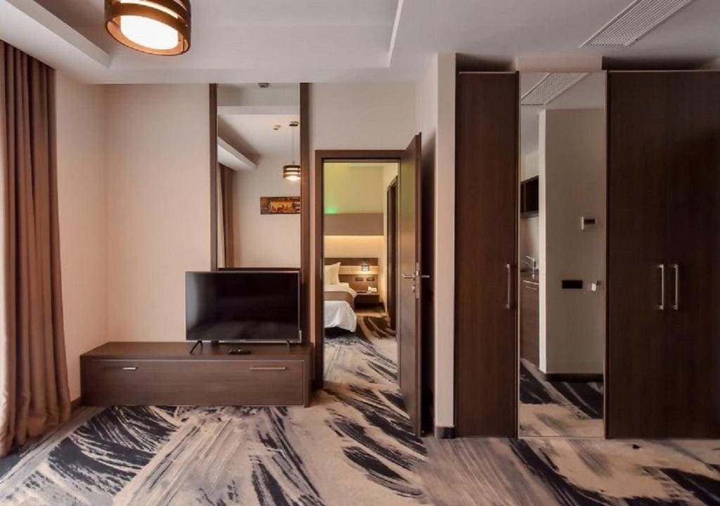 One-Bedroom Apartment room - Image 2