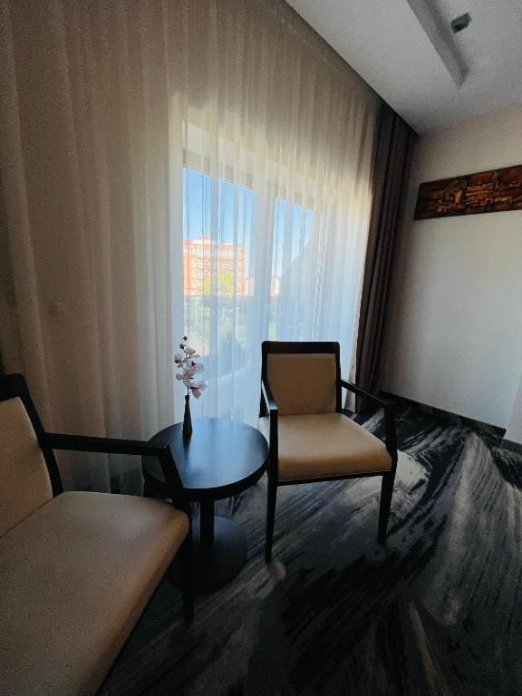Standard Double Room room - Image 3
