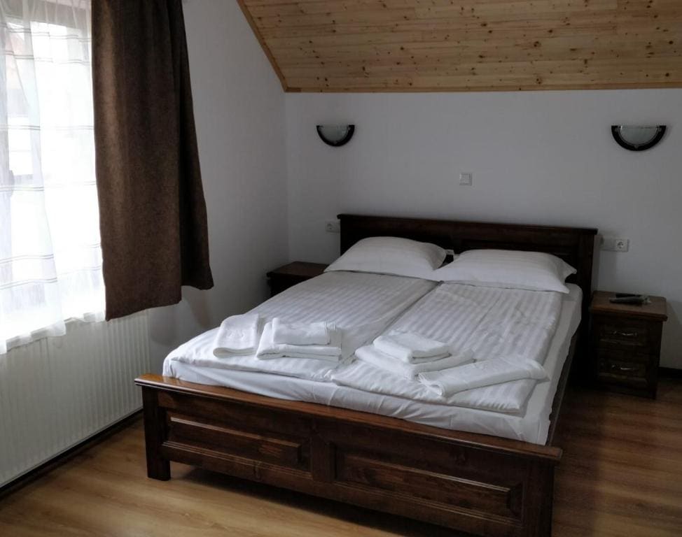 Double Room with Balcony room - Image 2