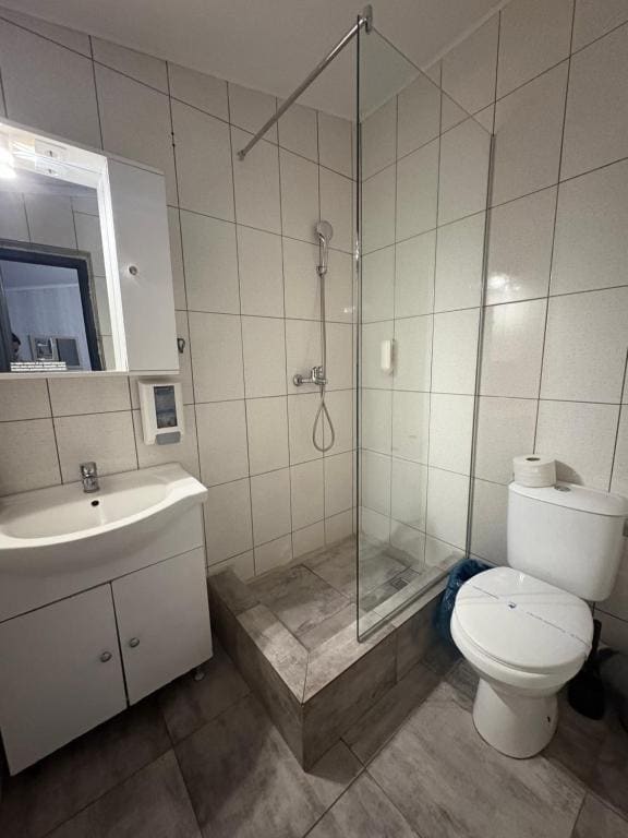 Double Room with Private External Bathroom room - Image 2